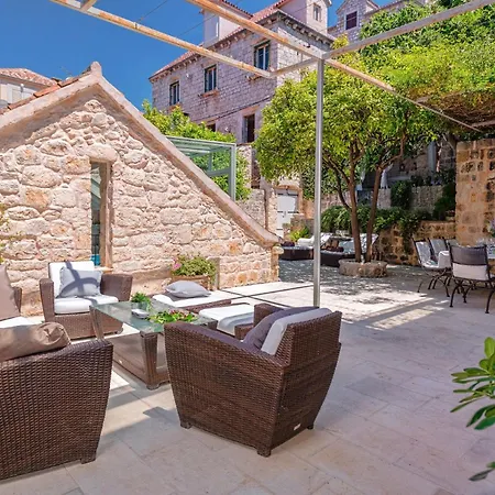 Hotel 5br Centre Hvar - What'app - 0034-602-688-707 - For Reservations!