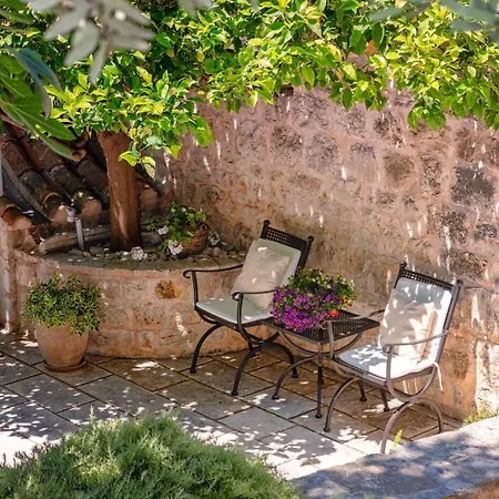 Hotel 5br Centre Hvar - What'app - 0034-602-688-707 - For Reservations!